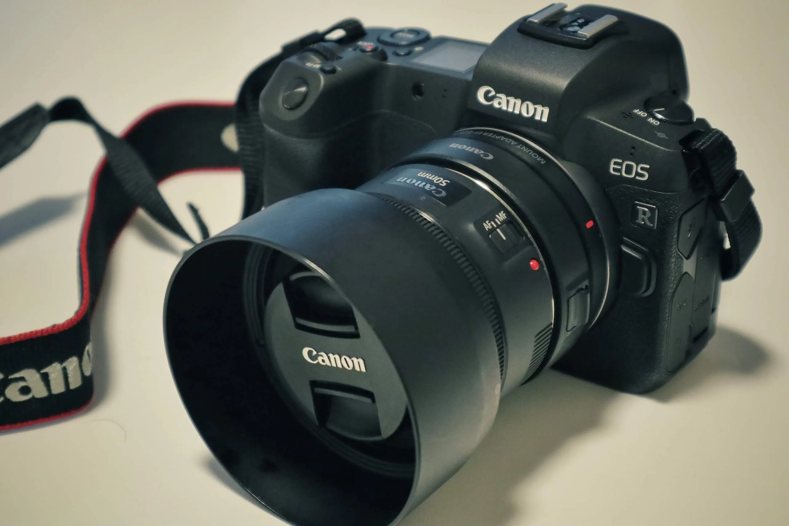 EOS R
